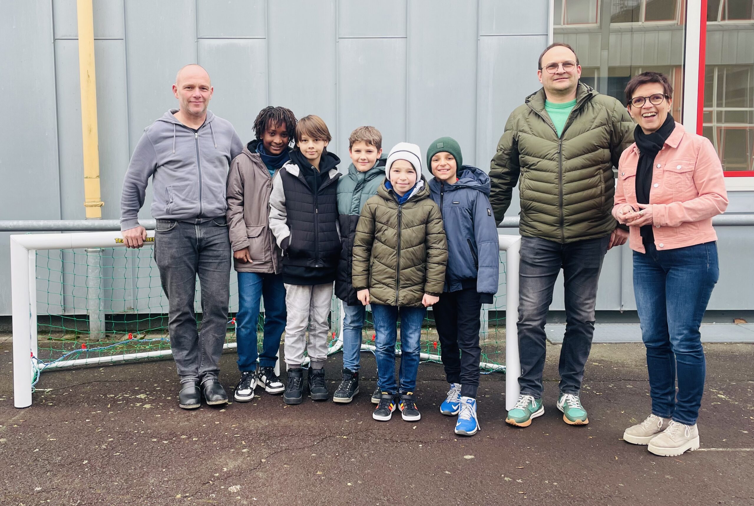 Vier tragbare Fußballtore für die „bewegte Pause“ am SMG