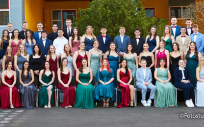 Abizeichen XY (un)gelöst: Glanzvolle Abiturfeier am Sankt-Matthias-Gymnasium in Gerolstein