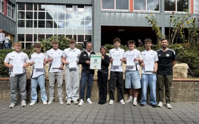 Nachwuchstrainer für den Fußballverband Rheinland: Acht Schüler erhalten Junior-Coach Lizenz